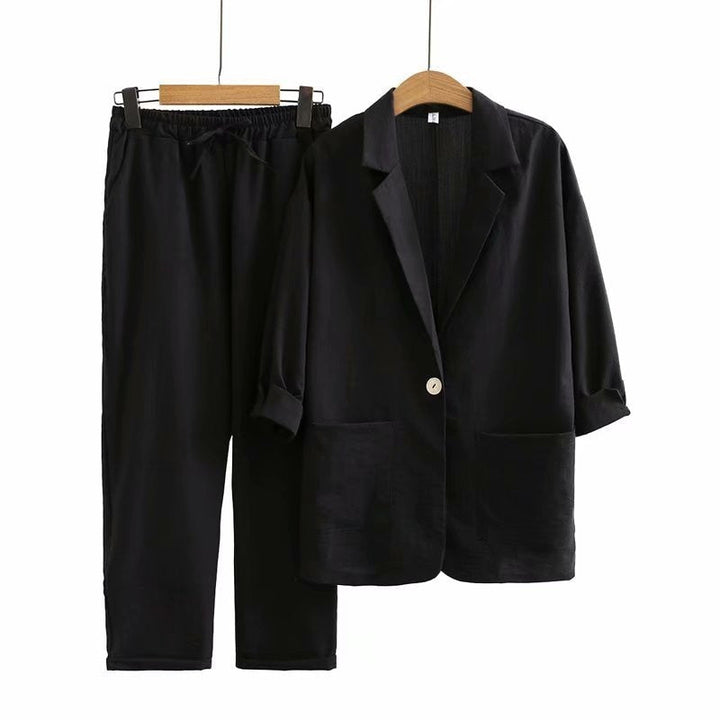 Modieuze TaylorSet voor dames, ideaal als casual zomerkleding set met hemd en broek.