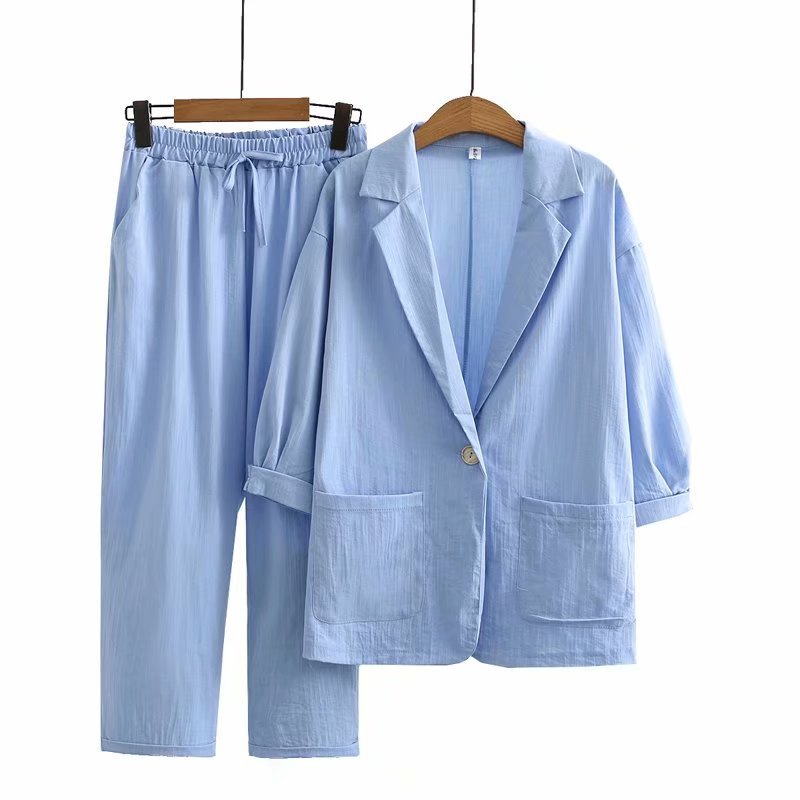 Casual dameskleding set: de TaylorSet met comfortabel hemd en soepele broek voor loungewear.