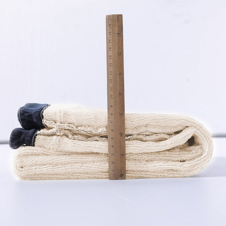 Heerlijk zachte dames thermobroek. Comfortabele, warme winterlegging met pluche voering.