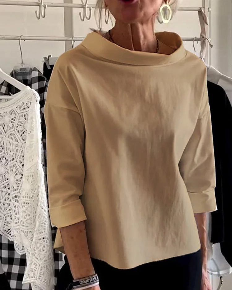 Elegante dames revers top met halve col, perfect voor casual chic of een dagelijkse stijlvolle look.