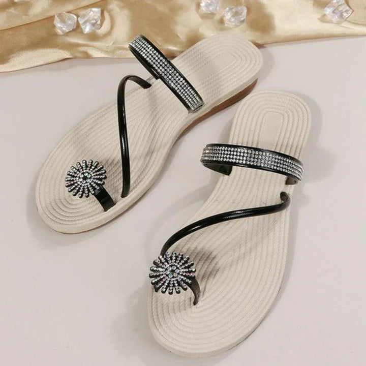 Modieuze Arluna dames sandalen, geschikt als dagelijkse of vakantie schoenen. Open en comfortabel design.