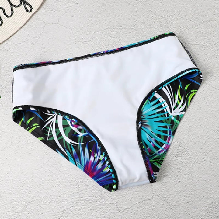 Chique dames bikini met hoge taille in zwart en turkoois, comfortabel en modieus voor elke vrouw.