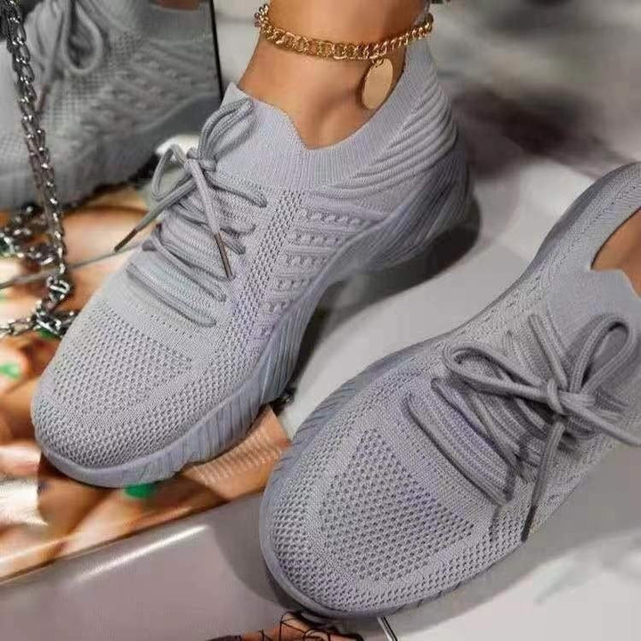 Casual dames sneakers, trendy en schokabsorberend voor langdurig loopcomfort.