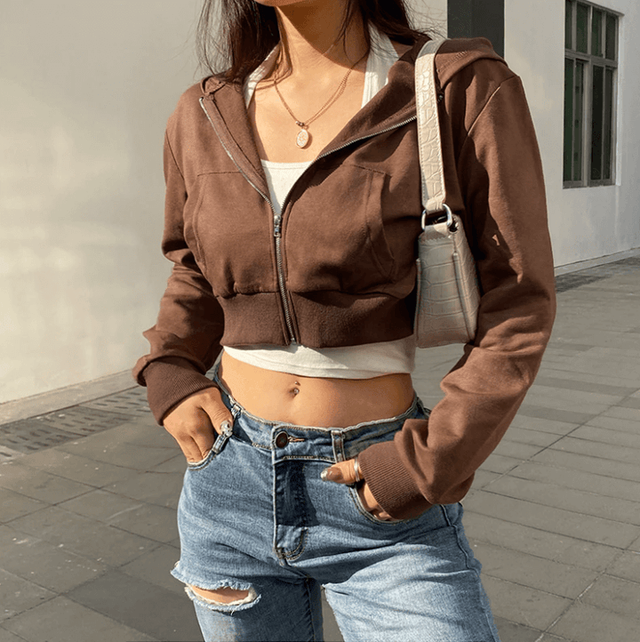 Bruine cropped zip-up hoodie voor dames, comfortabel en modieus, perfect voor casual.