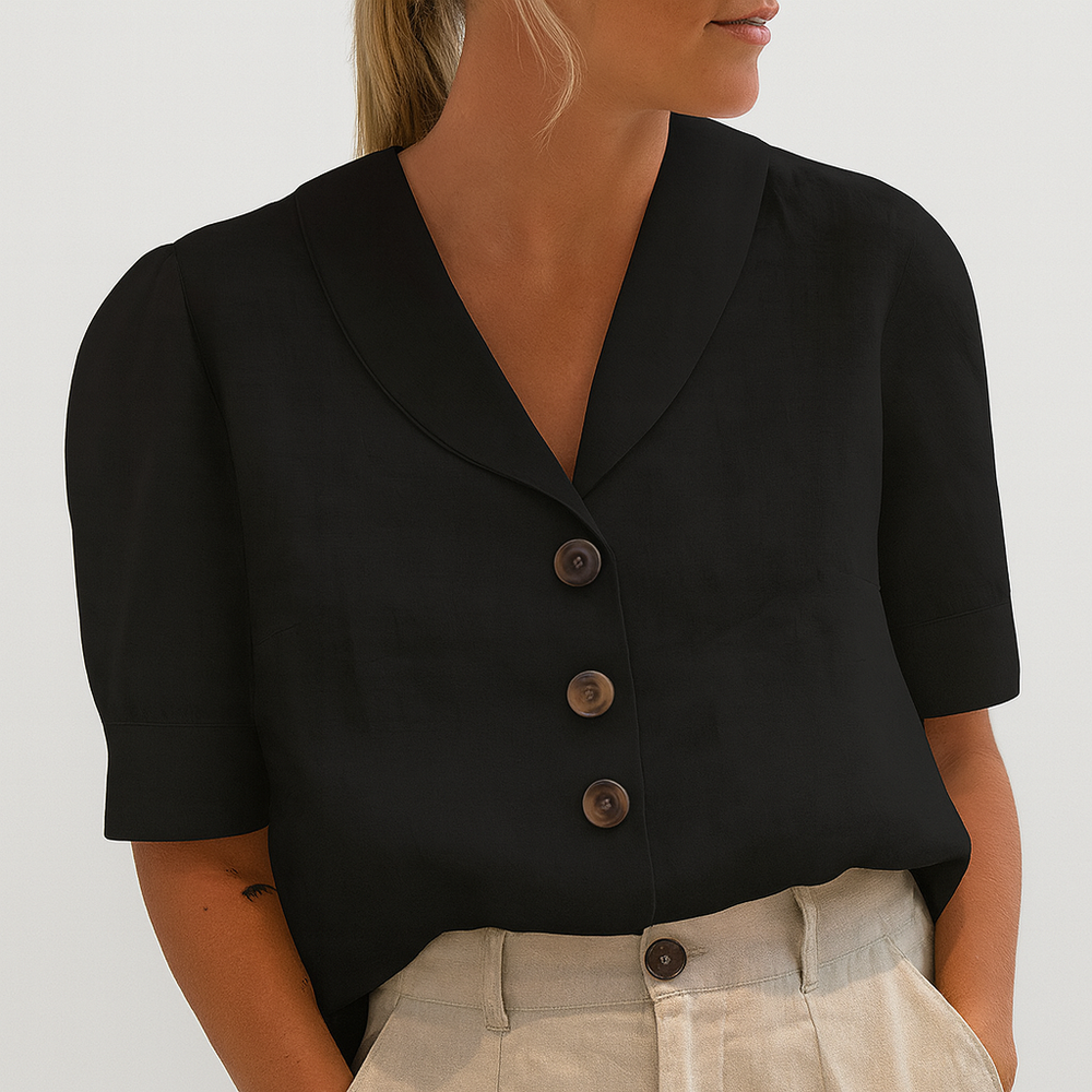 Zomerse dames T-shirt, comfortabel en trendy. Essentiële basic top voor vrije tijd en casual zomer mode.