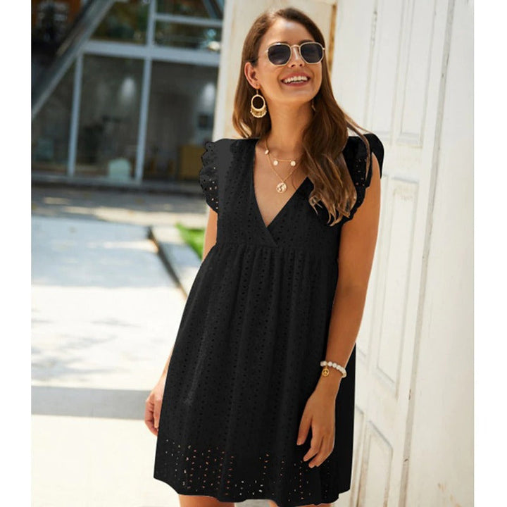 Dames trendy zomerjurk met volantmouwen, V-hals en losse pasvorm, ideaal voor casual zomerlooks.