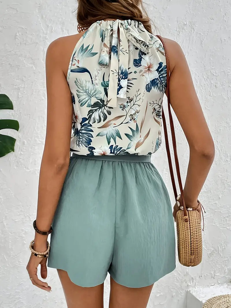 Stijlvolle dames tweedelige set 'Leona' met tropisch patroon, perfect als vakantie outfit of casual zomerset.