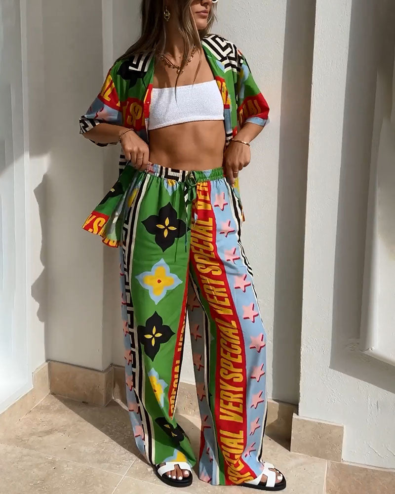 Modieuze dames zomerset Noemi. Deze tweedelige outfit is perfect als comfortabele strandkleding.