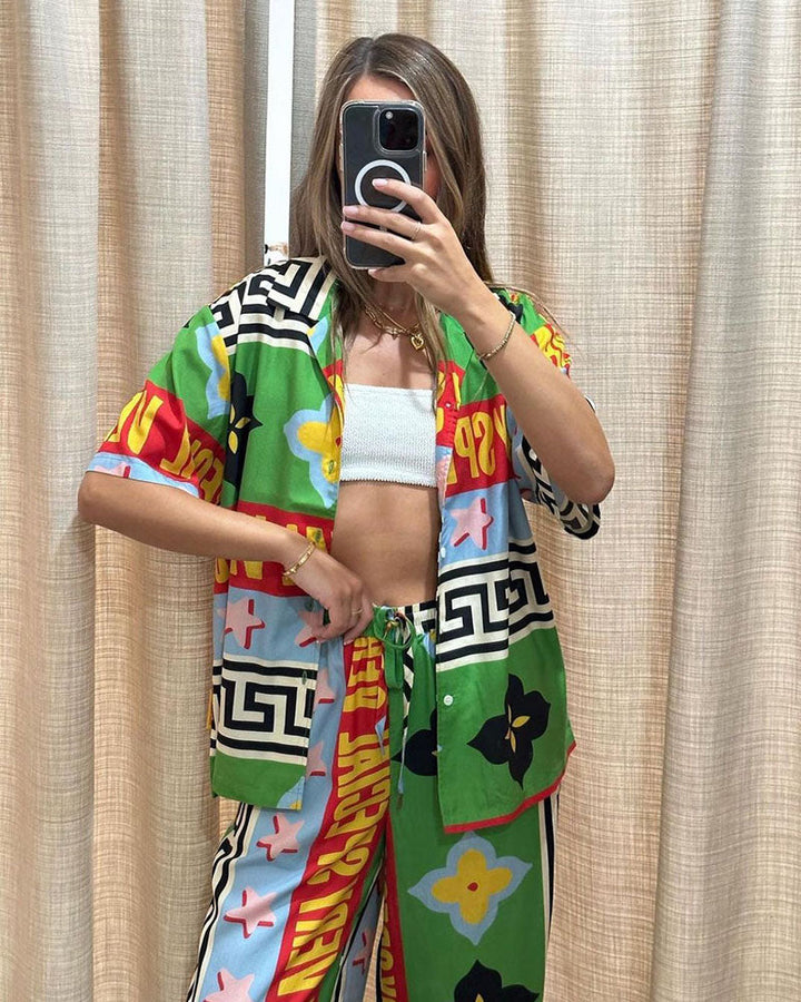 Een veelzijdige dames zomerset: de comfortabele en modieuze Noemi tweedelige outfit voor vrije tijd.