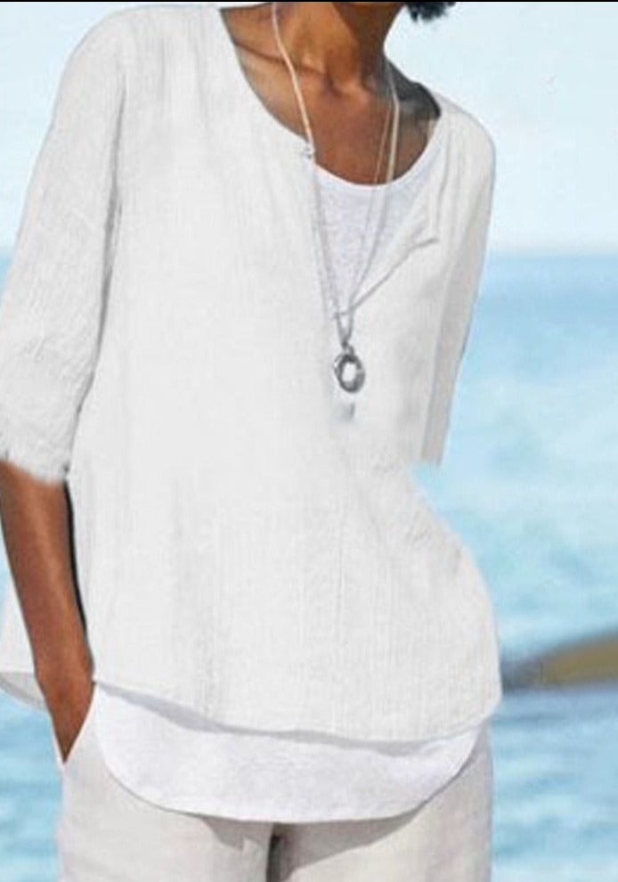 Trendy dames V-hals T-shirt, comfortabele pasvorm, perfect voor zomerse mode.