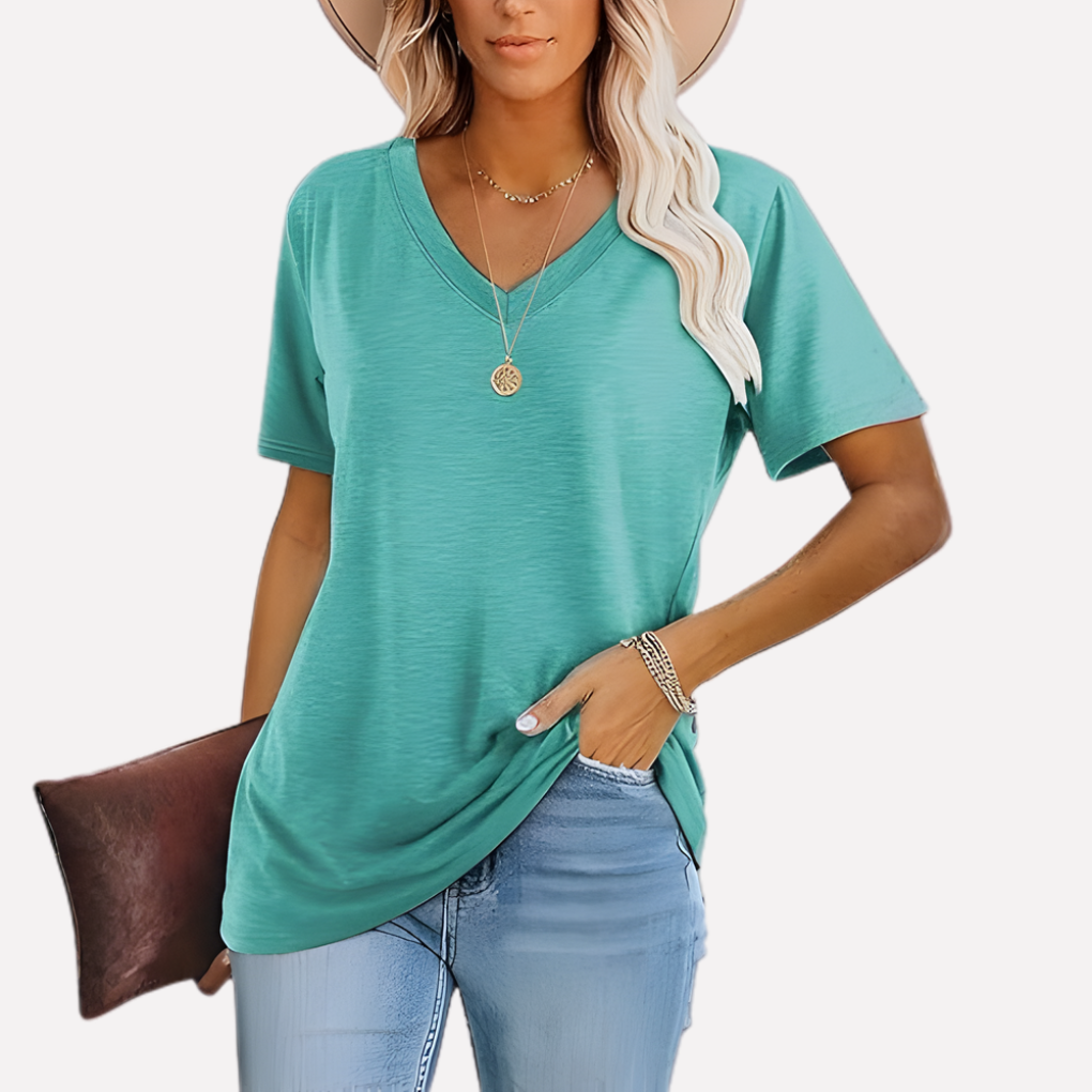 Zachte dames top met V-hals en korte mouwen. Comfortabel en modieus voor dagelijks comfort.