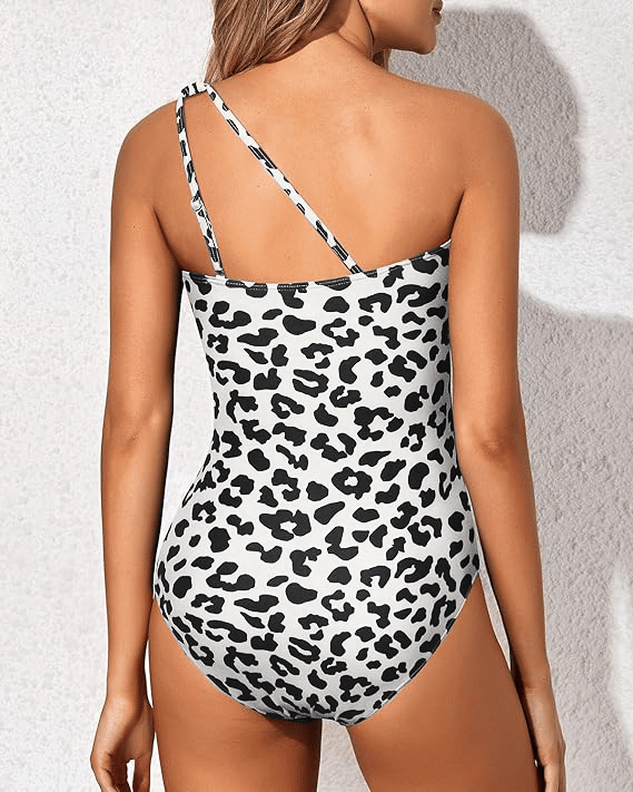 Elegant een-schouder zwempak voor dames, vormgevend en trendy strandkleding.