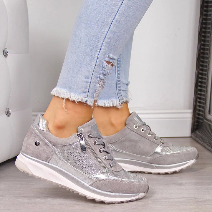 "Dames wandelschoenen met orthopedische ondersteuning, duurzaam suède en ronde teen, ideaal voor comfort en stijl."