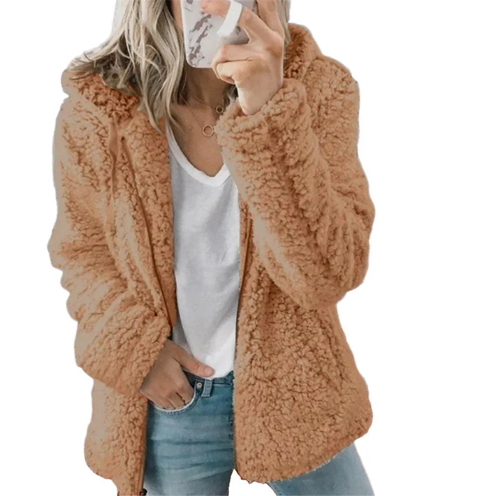 Zachte pluche hoodie voor dames, met capuchon en rits. Perfect voor casual mode en winterkleding.
