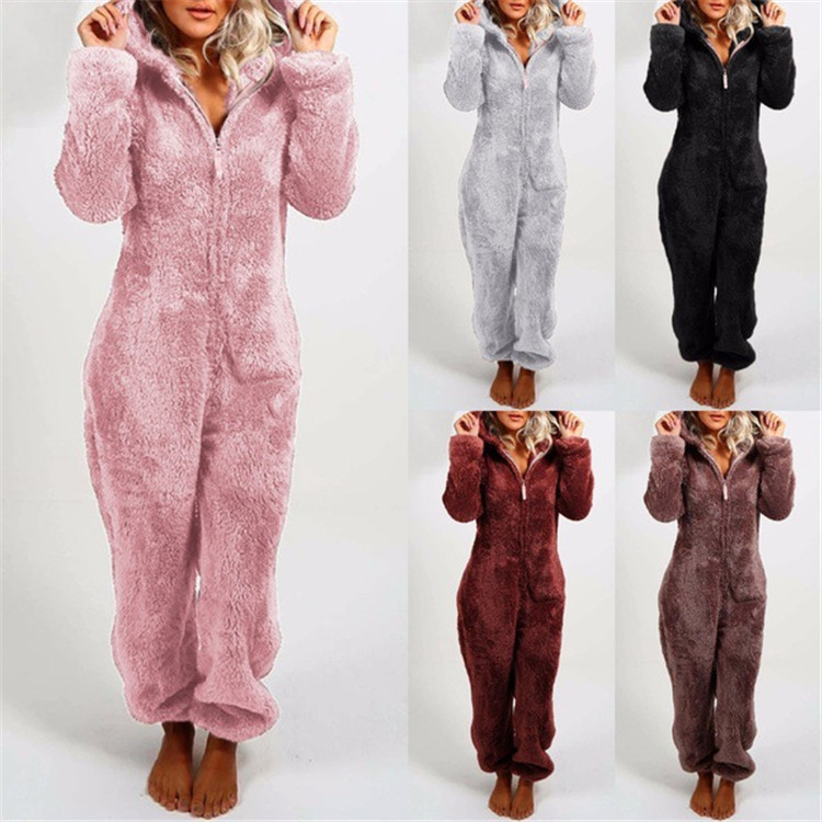 Dames warme pluche jumpsuit, comfortabele winter pyjama met lange mouwen voor thuis ontspanning.