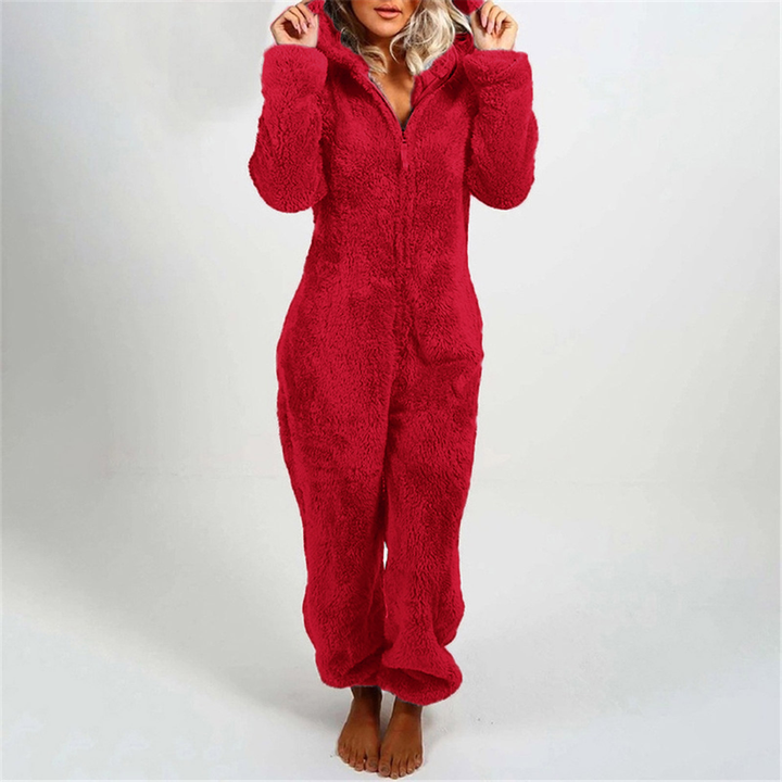 Gevoerde dames jumpsuit met lange mouwen, ideale warme loungewear voor winterse gezelligheid.