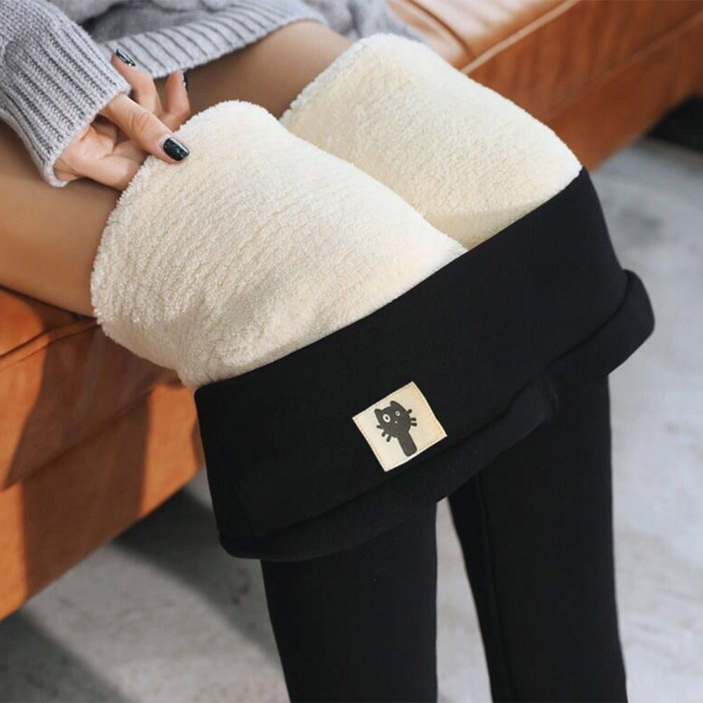 Comfortabele pluche damesbroek, ideaal als winter loungewear en casual kleding.