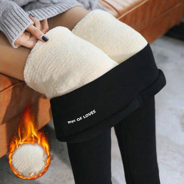 Zachte en warme pluche broek voor dames, essentieel voor comfort in de winterkou.