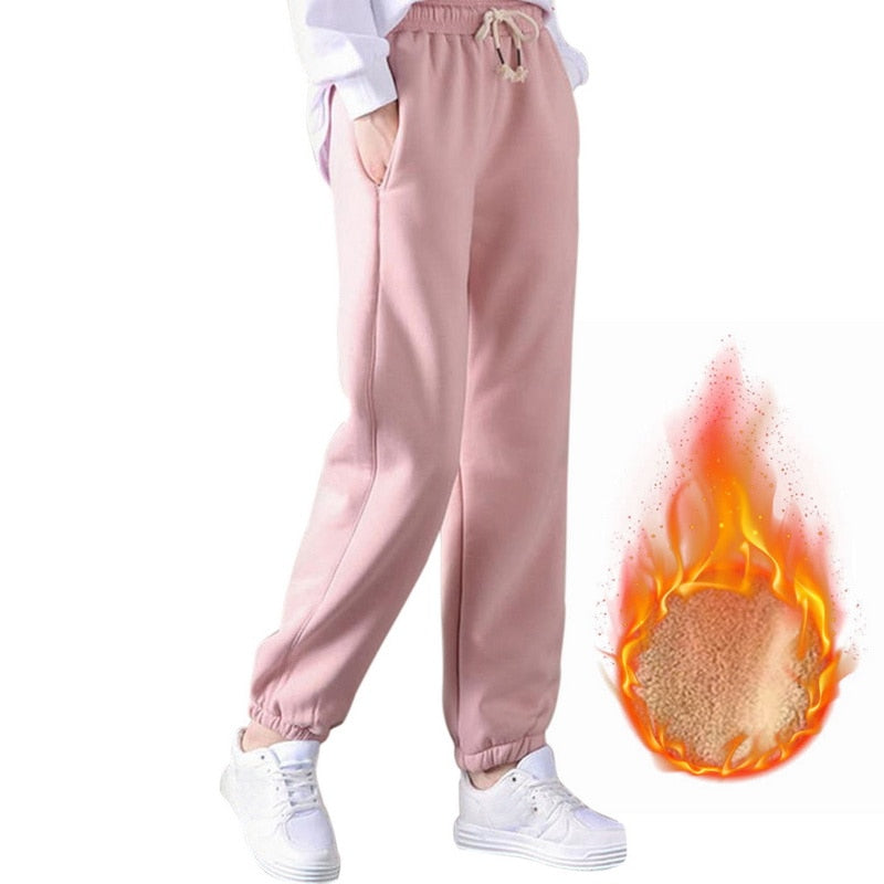 Zachte pluche loungewear damesbroek met trekkoord, ideaal voor ontspanning thuis.