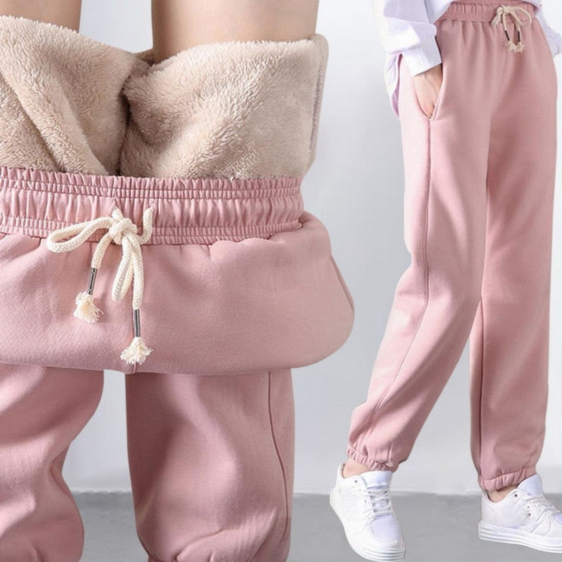 Comfortabele warme pluchebroek voor dames, jouw nieuwe favoriete loungewear item.