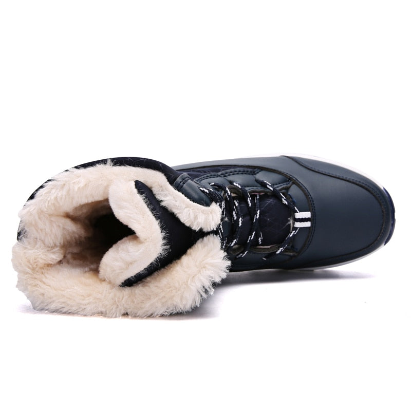 Comfortabele dames sneeuwlaarzen, warm gevoerd en waterafstotend voor winterse omstandigheden.