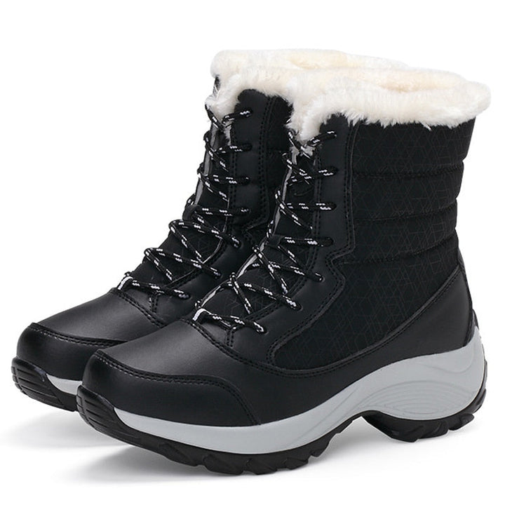 Hoge dames winterlaarzen met pluche voering, bieden warmte en stijl in de winter.
