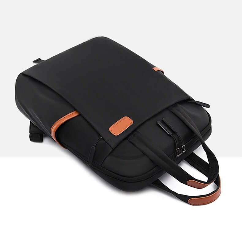 Dames reisaccessoire: waterafstotende antidiefstal rugzak, voor stedentrips en avonturen.