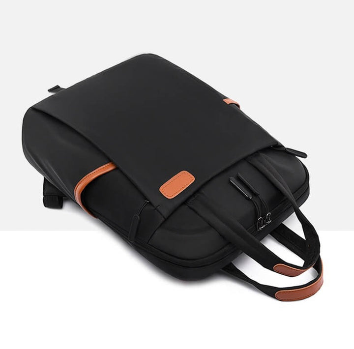 Dames reisaccessoire: waterafstotende antidiefstal rugzak, voor stedentrips en avonturen.