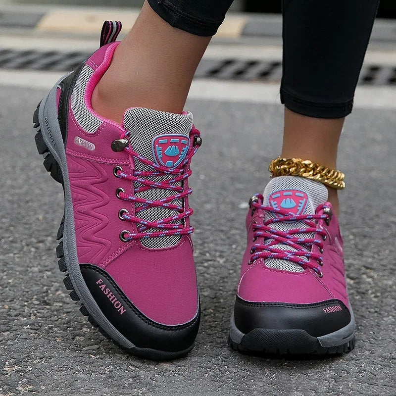 Comfortabele dames wandelschoenen met uitstekende grip, perfect voor lange wandelingen; duurzaam en waterdicht.