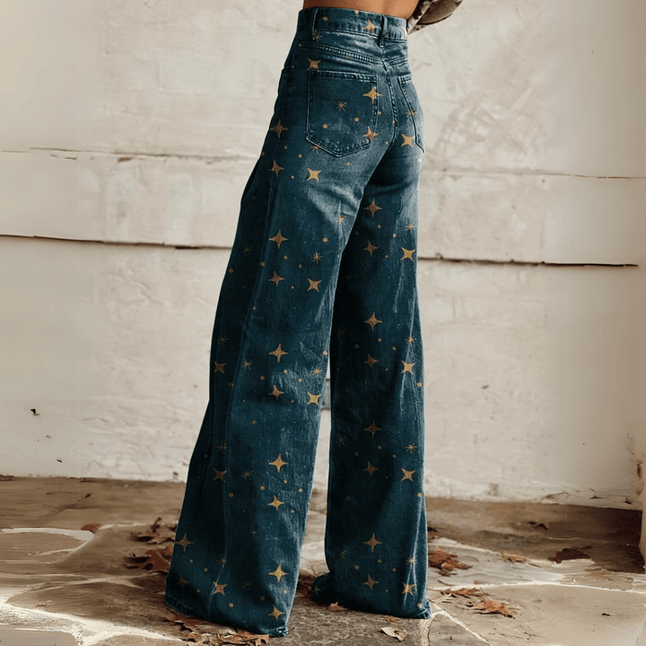 Stijlvolle dames flared jeans met hoge taille en hedendaagse print. Een must-have voor de modebewuste vrouw.