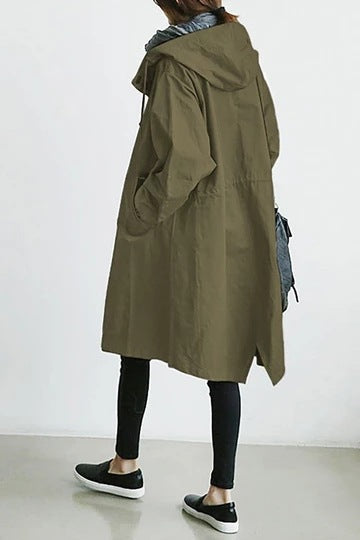 Veelzijdige lange dames trenchcoat, waterdicht en winddicht, geschikte bovenkleding voor herfst en winter.