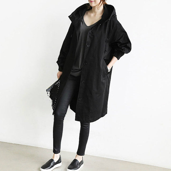 Chique dames trenchcoat, water- en winddicht, combineert functionaliteit met een elegante look voor elk seizoen.