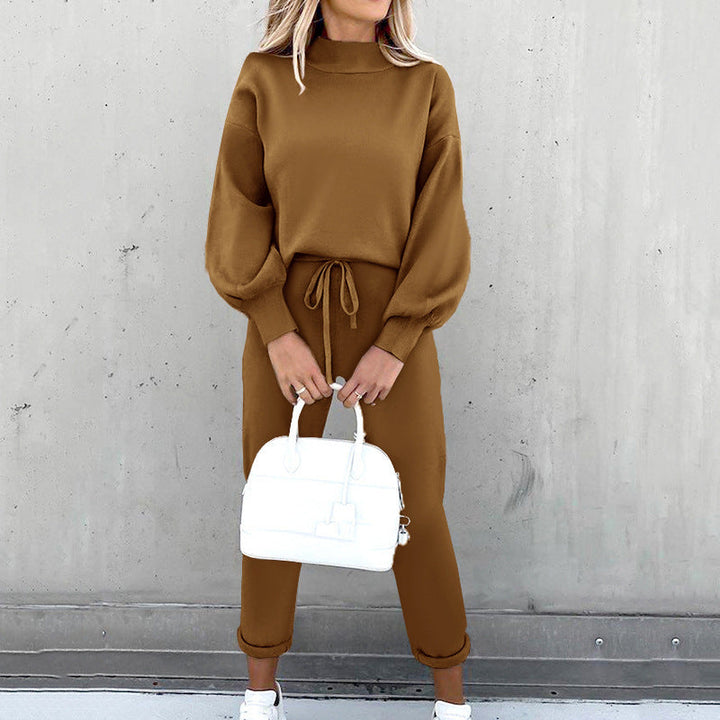 Zacht dames huispak van comfortabele stof, tweedelige loungewear set. Ideale relaxkleding voor thuis.