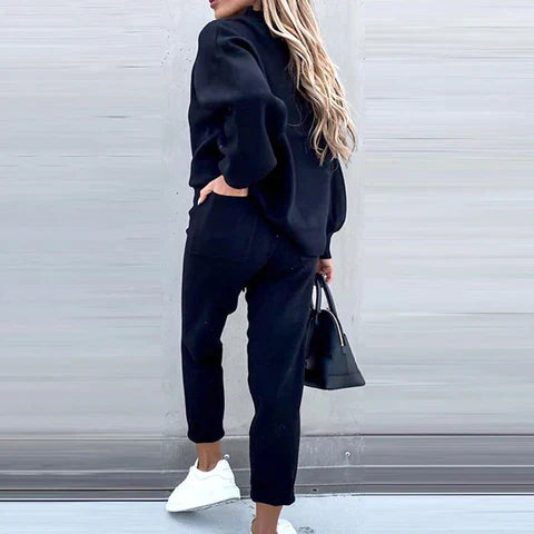 Heerlijk zacht dames huispak, tweedelig. Ultieme comfortkleding en loungewear set voor thuis relaxen.