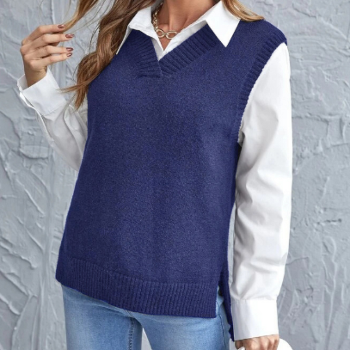 Veelzijdige gebreide dames spencer Faye met V-hals. Ideaal voor een stijlvolle en comfortabele outfit.