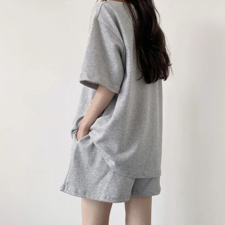 Luchtige dames zomer set met berenprint; tweedelige short set 'Leni' voor casual dagen en comfortabele damesmode.