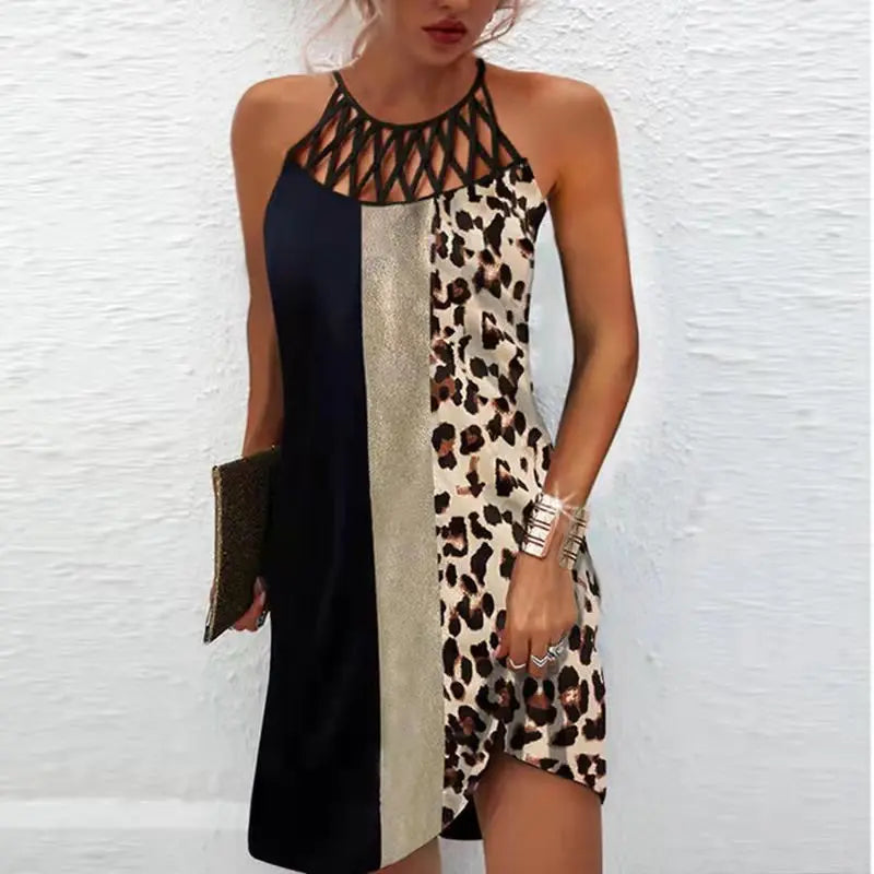 Casual dames zomerjurk met losse pasvorm, etnisch geometrische print en dunne spaghettibandjes.
