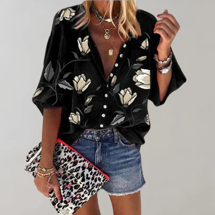 Luchtige Hoymans zomerse blouse met bloemenprint voor dames. Ideaal als casual of elegante top.