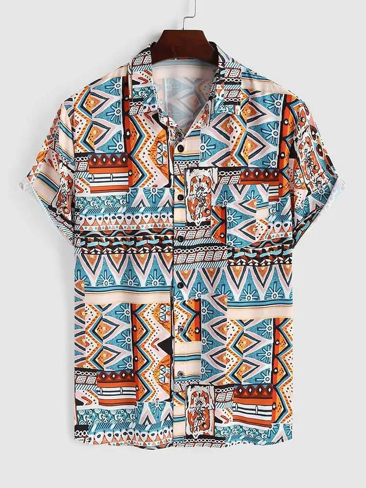Casual dames zomershirt Nova met borstzak en opvallende etnische print. Een must-have voor de zomercollectie.