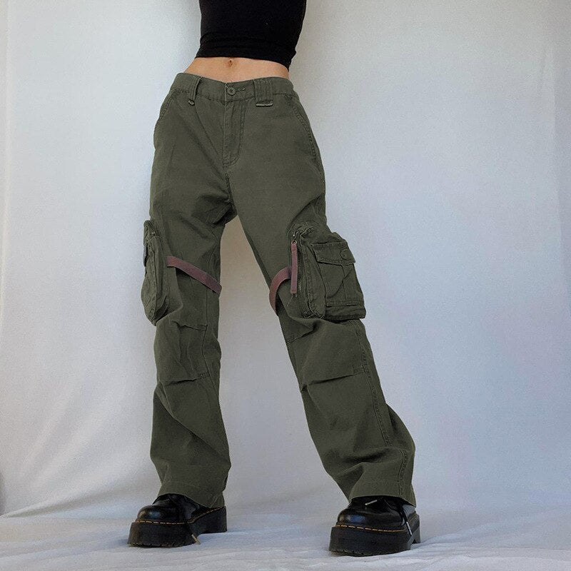 Modieuze broek met wijde pijpen, comfortabel en geschikt voor diverse damesmode stijlen.