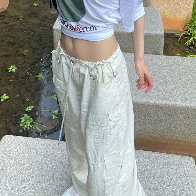 Trendy wijde pijpen broek, dameskleding, perfect voor een casual-chique zomeroutfit.