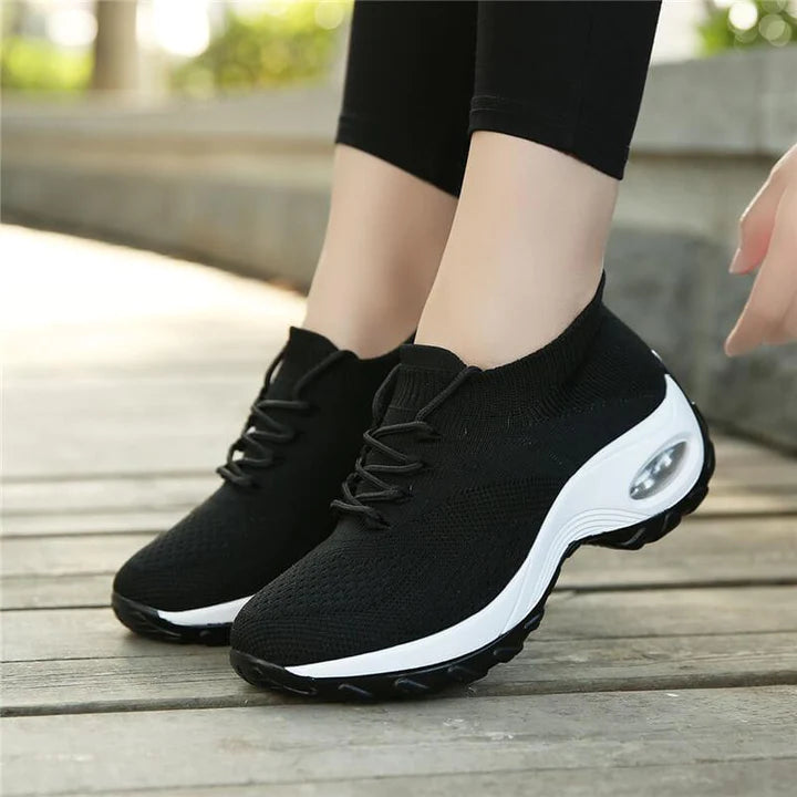 Ergonomisch ontworpen DanasShoes dames orthopedische wandelschoenen; biedt demping en stabiliteit voor elke stap.