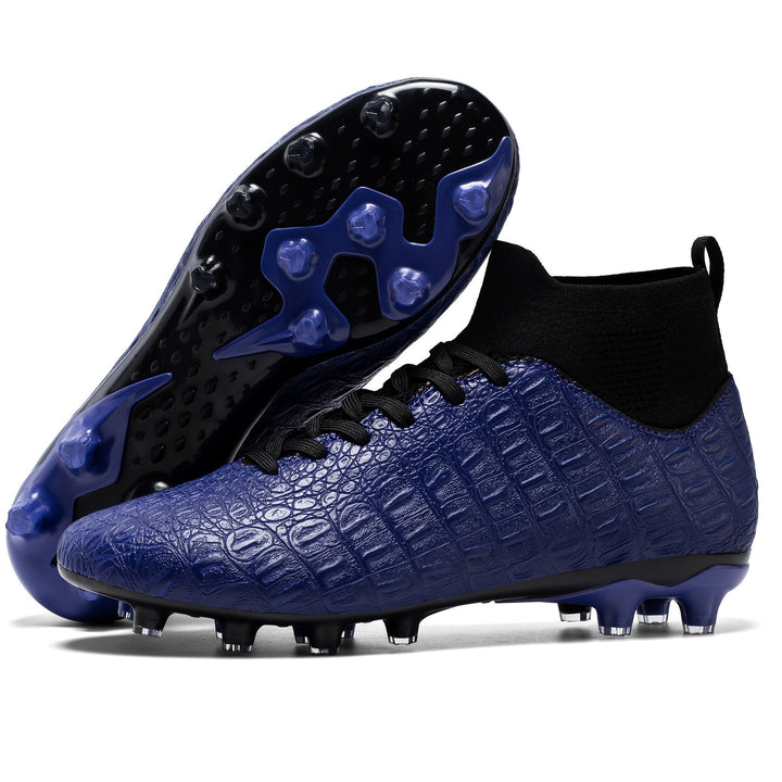 Dario heren voetbalschoenen naast een voetbal, symboliseert sport en wedstrijd klaarheid.