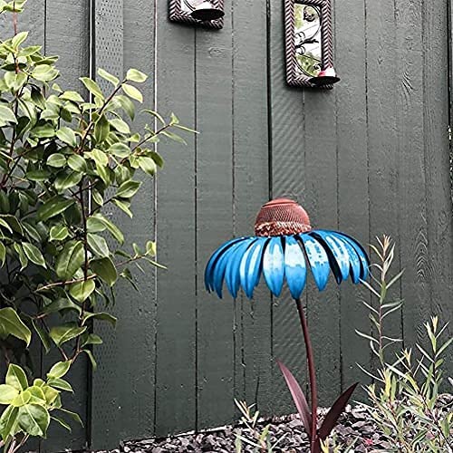 Mooie decoratieve vogelvoeder; bloemvormig en robuust voor alle weersomstandigheden.