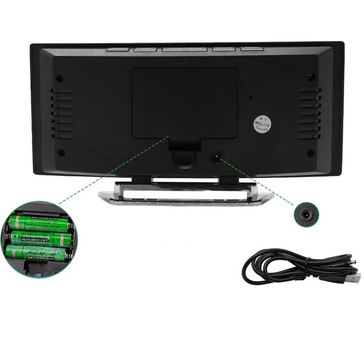Compacte digitale wekker met instelbare groene LED cijfers en temperatuurweergave voor thuis.