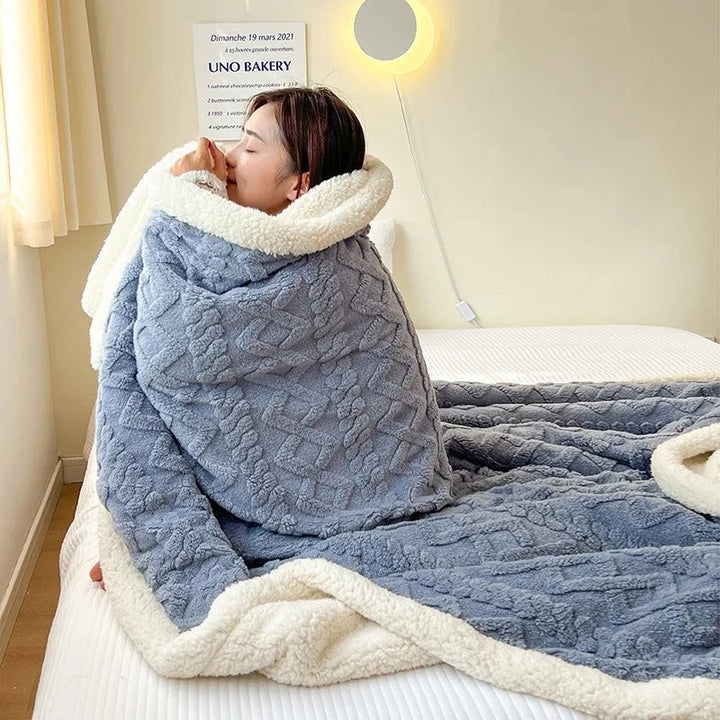 Heerlijk warme, dikke winterdeken van lamswol en fleece voor ontspanning en comfort.