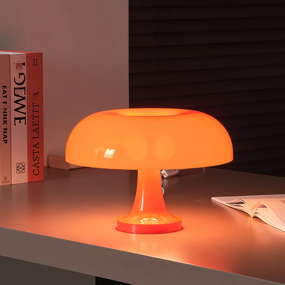 Design tafellamp, Bauhaus inspiratie, dimbaar met USB voor diverse interieurs.