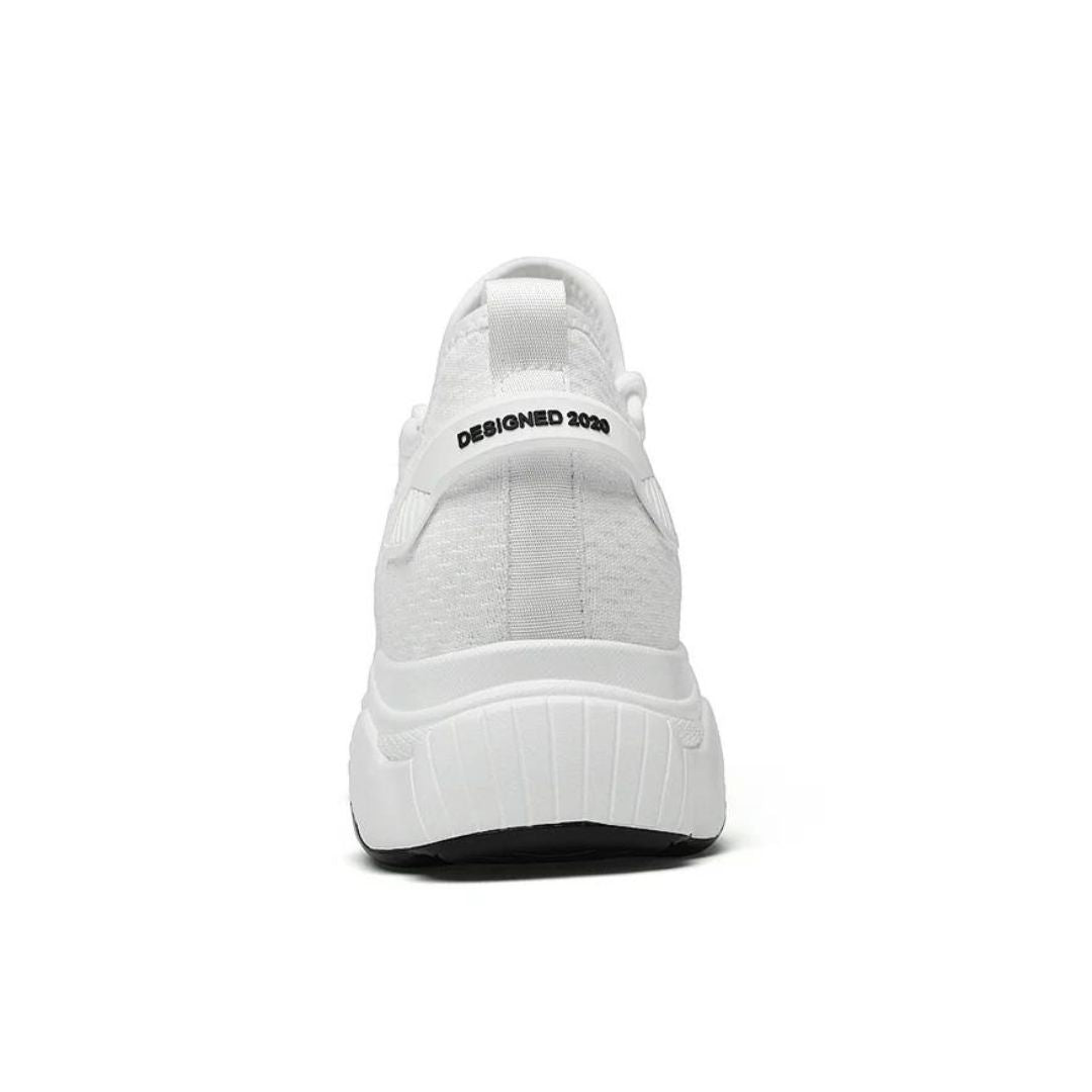 Chique zwarte verhogende herensneakers, ideaal voor een elegante look met extra lengte en zelfvertrouwen.