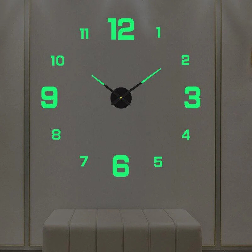 DIY kwarts wandklok. Moderne, geluidloze klok om zelf te plaatsen als interieur decoratie.