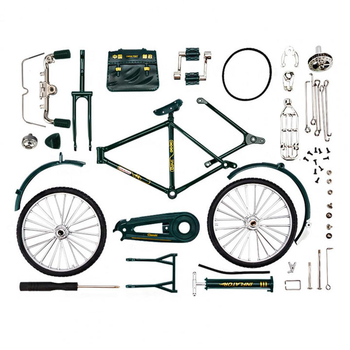 Gedetailleerd, afgewerkt ClassiCycle fietsmodel. Een uniek stuk constructiespeelgoed en nostalgisch decoratie item.